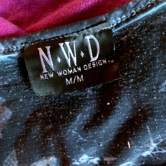 NWD - Floral Sleeveless Top - Black and Pink with rinestone details - Medium - Picture 8 of 8